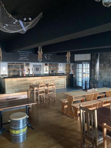 Ocean View Bar & Rooms Laide Exterior photo